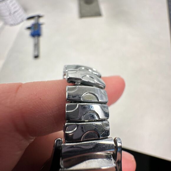 VTG Timex Watch Womens 23mm Round Manual Wind Silver Tone Classic Working - Picture 7 of 10